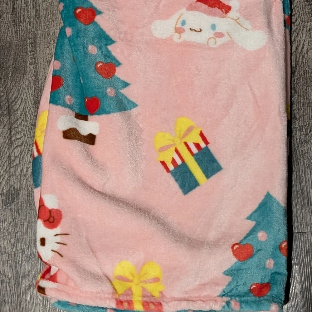 Sanrio Hello Kitty Pink Blanket Christmas Trees Festive Cozy Soft Warm NWT